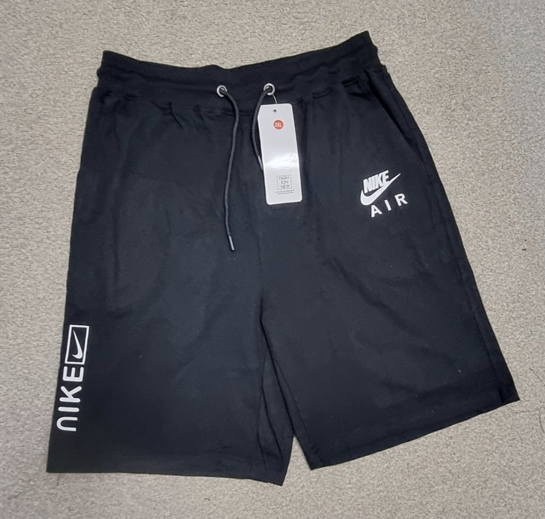 Pantaloni scurți de vară
