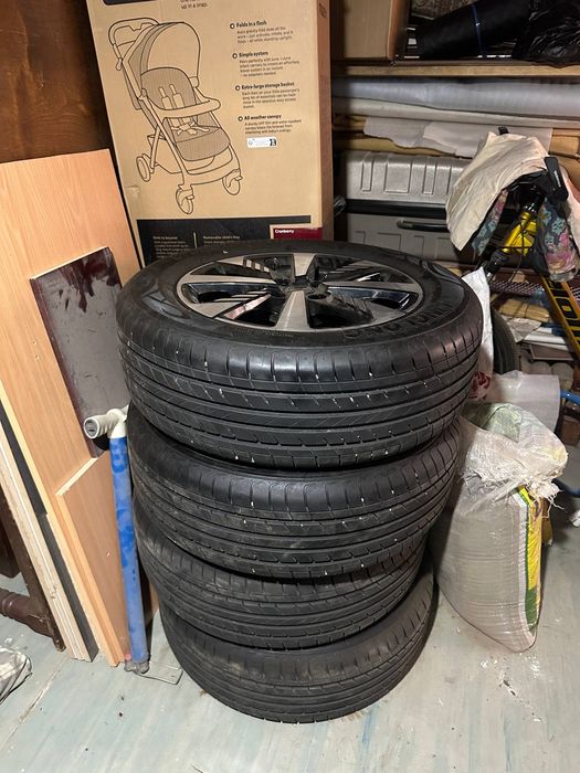 Подаётся новый балон с дисками на BYD  E2