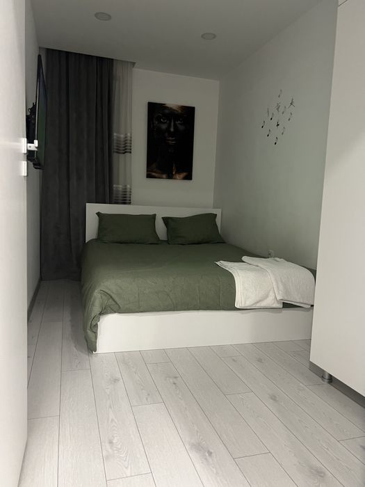 Vand apartament cu doua camere tip studio