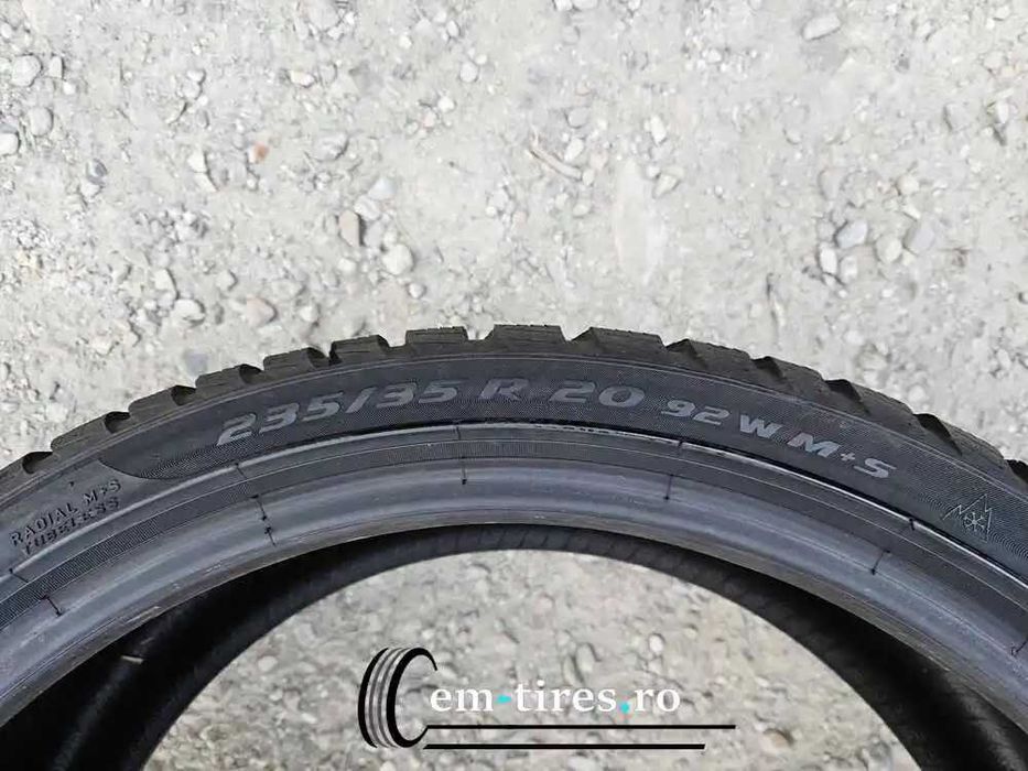 Anvelopa Iarna 235/35 R20 PIRELLI Sottozero 3 92W