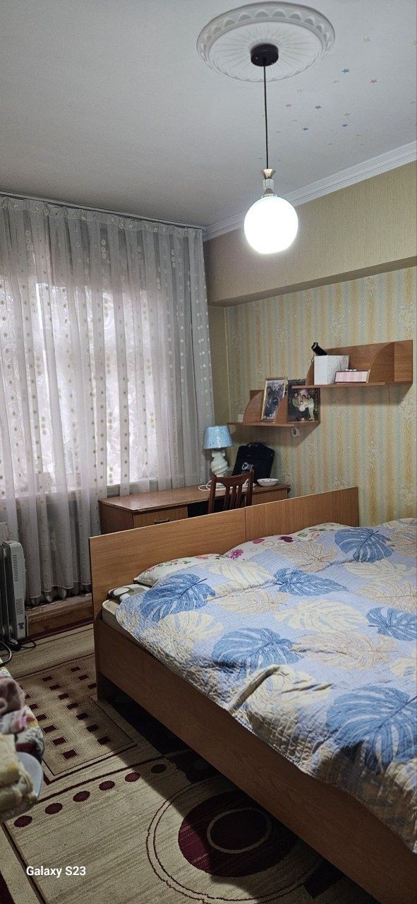 Срочно Продаётся квартира своя, Мирзо Улугбек район,  массив Феруза-2,
