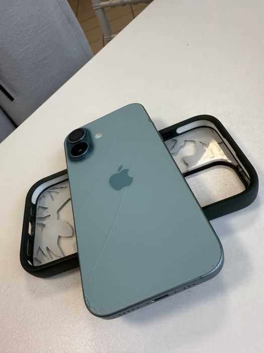 Vând Iphone 16 128GB