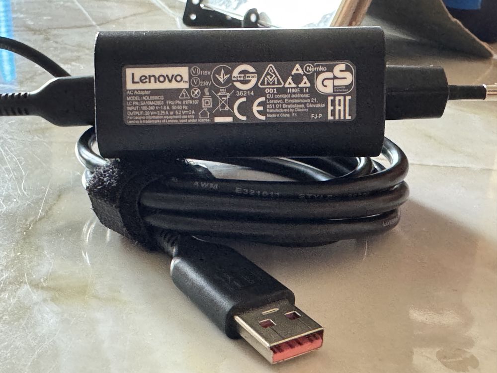 Incarcator Lenovo Yoga