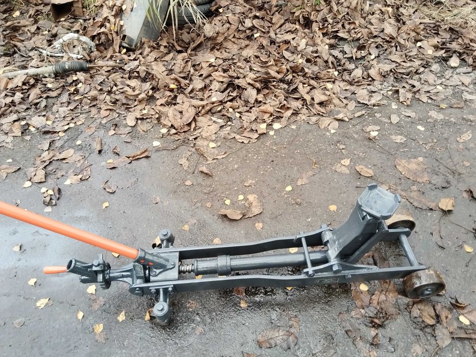 Cric pe roti vulcanizare crocodil mecanic