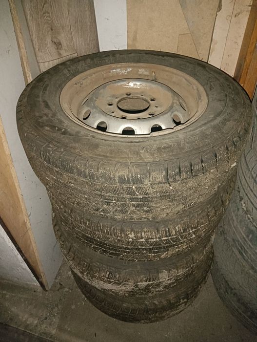 Продам колеса в сборе на ниву