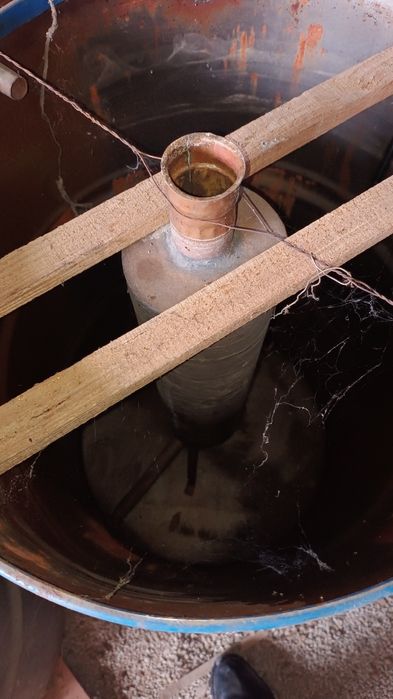 Продавам казан от дебел хром никел материал