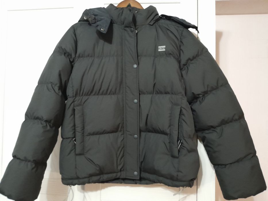 Новый женский пуховик от Levi's 48-50 размер