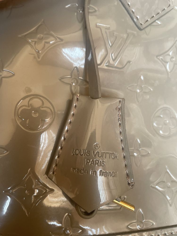 Оригинална чанта Louis Vuitton