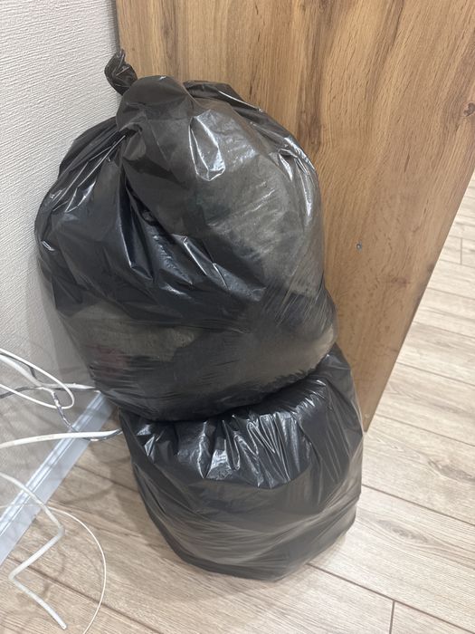 Отдам женские вещи за 500 тенге