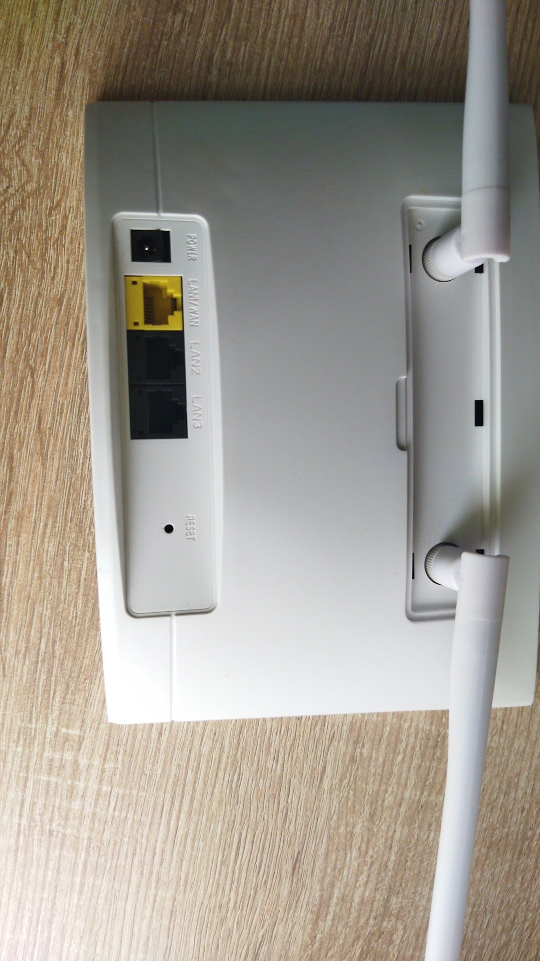 продам роутер Wi-Fi с симкой, б/у