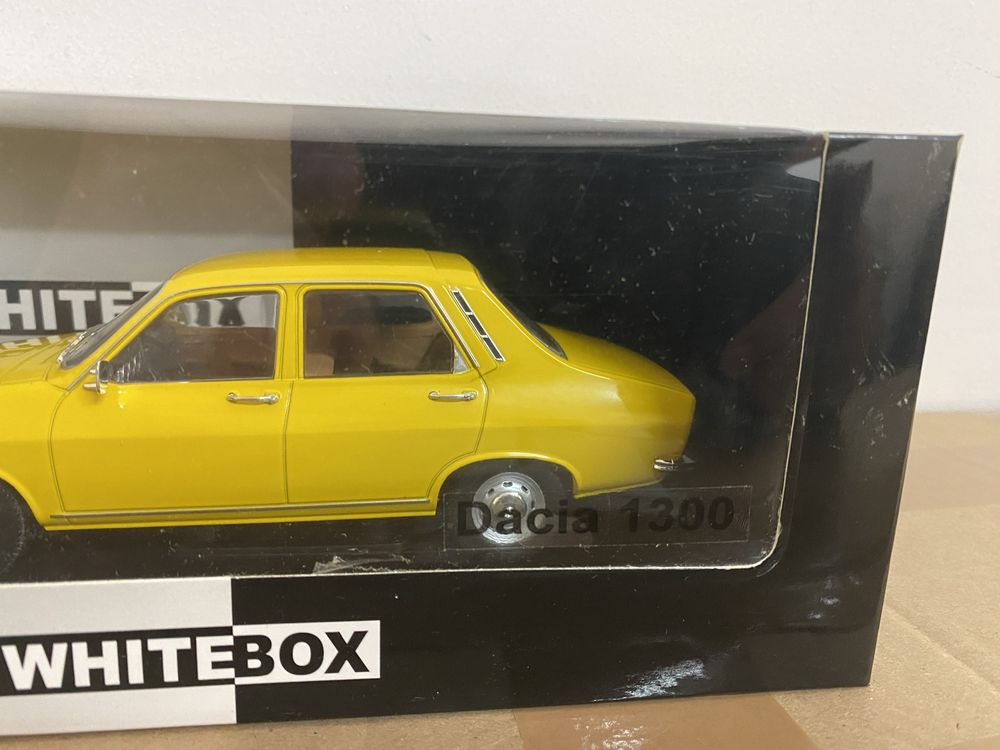 DACIA 1300 machetă auto scara 1:24 (18 cm) WHITEBOX Dacia galbenă