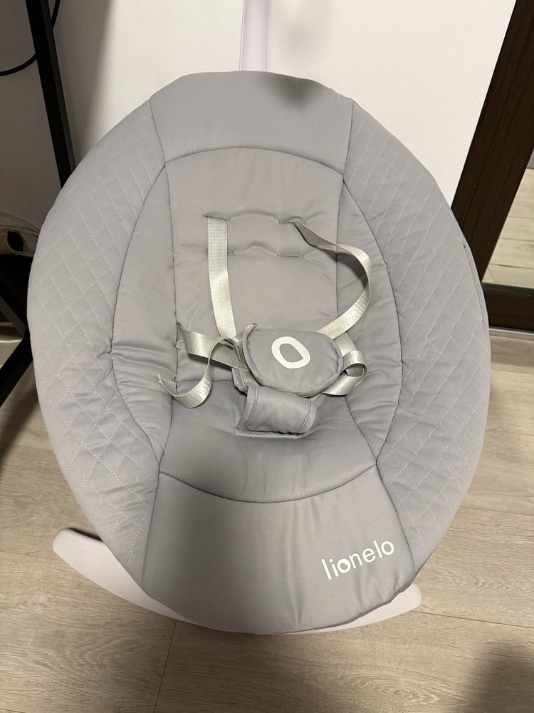 Balansoar/leagan electric bebelusi Lionelo Iris, rotire 360