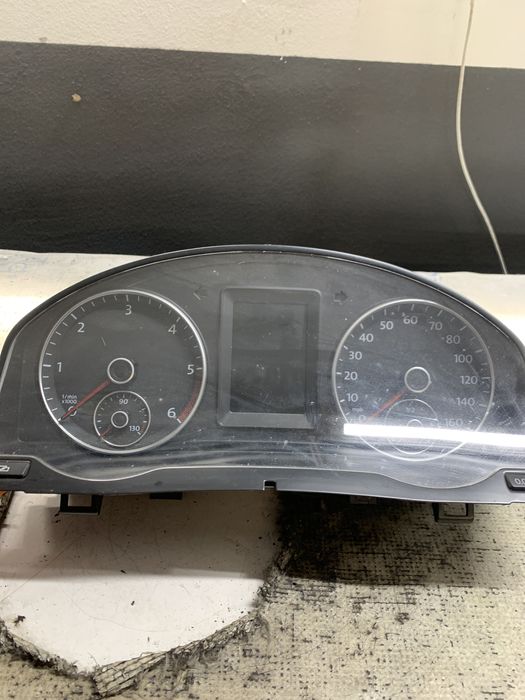 ceasuri bord uk  volkswagen golf 6 plus  1.6 motorina 2010