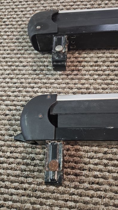 Suporturi auto pentru schiuri Mont Blanc