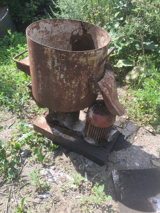 Продам бетономешалку , полностью исправна , 380 вольт.