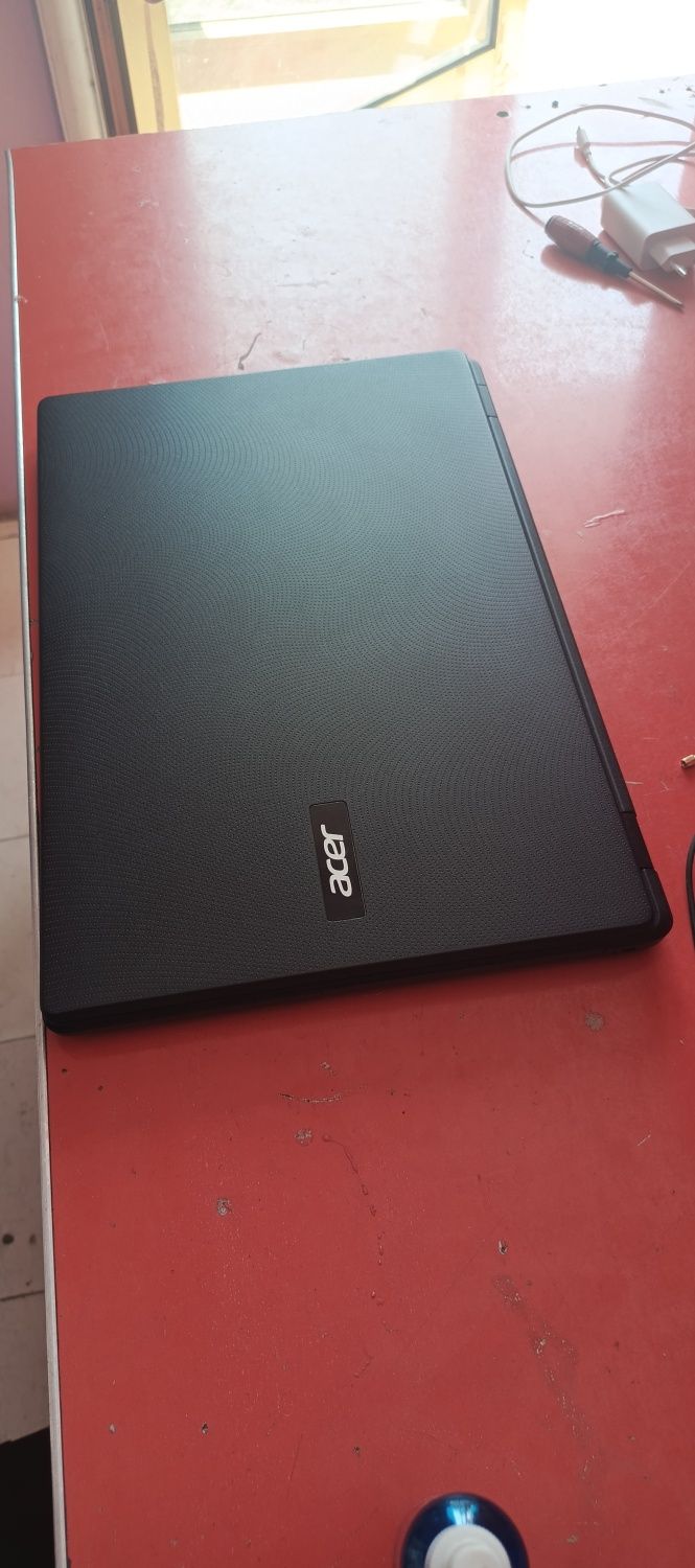 Noutbuk acer celeron