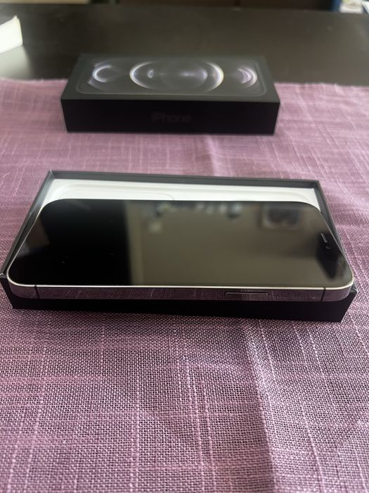 iPhone 12 Pro 128GB Graphite – отлично състояние, с кутия