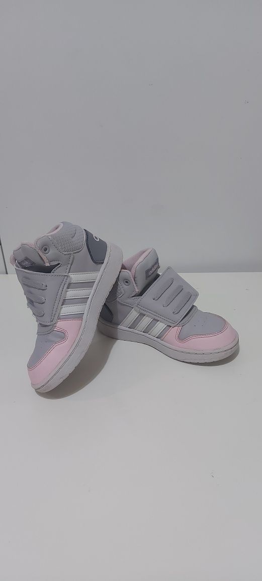 Детски маратонки ADIDAS размер 26.5
