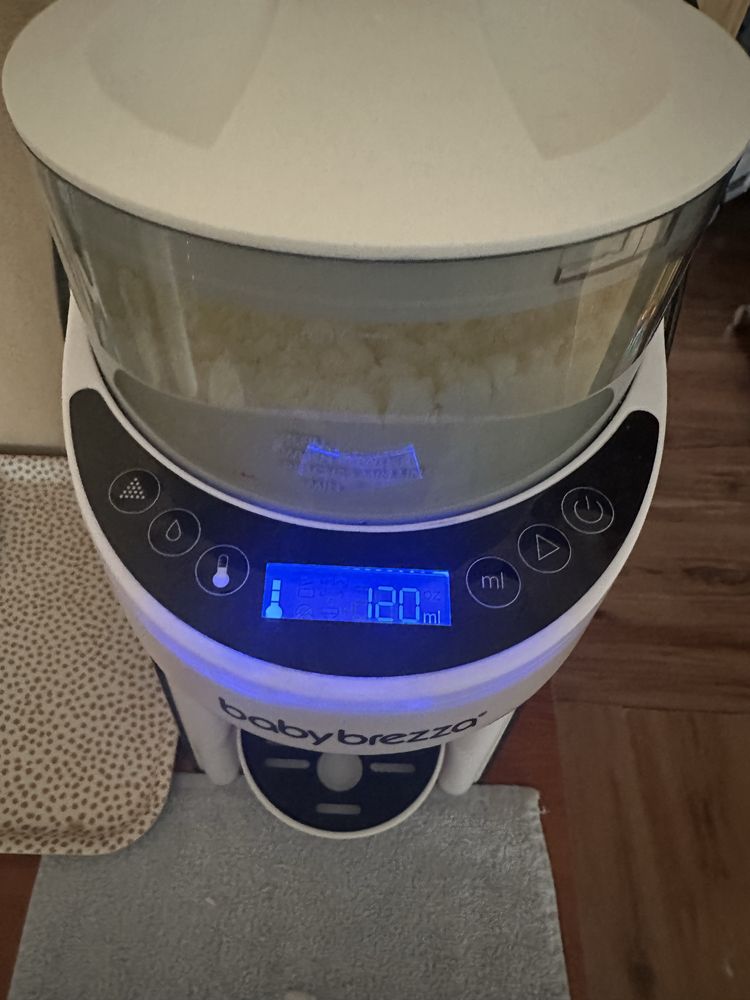 Машина за адаптирано мляко Baby Brezza