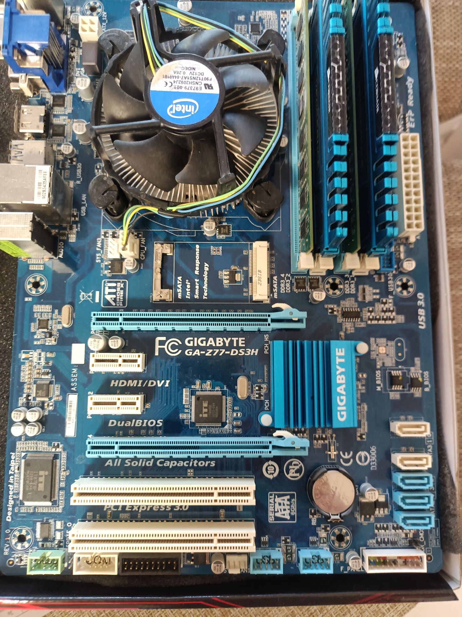 К-т дънна платка Gigabyte GA- Z77-DS3H,+Intel i5 3,10ghz,+ рам ddr3 12