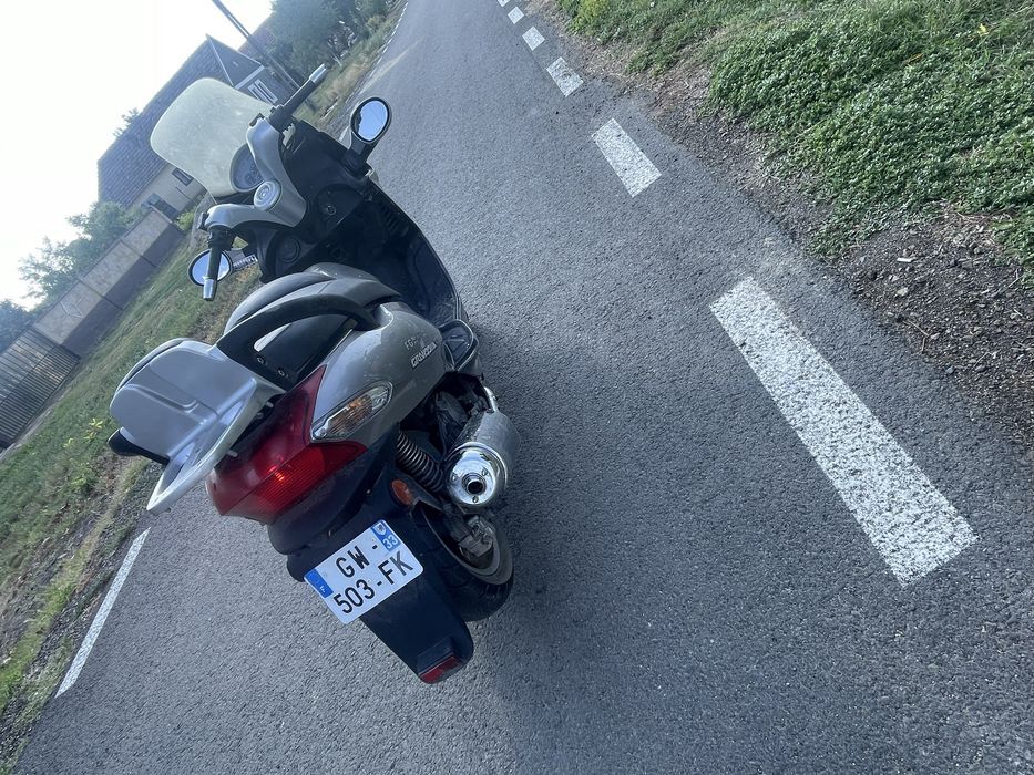 Scuter 125cc 900€ negociabil