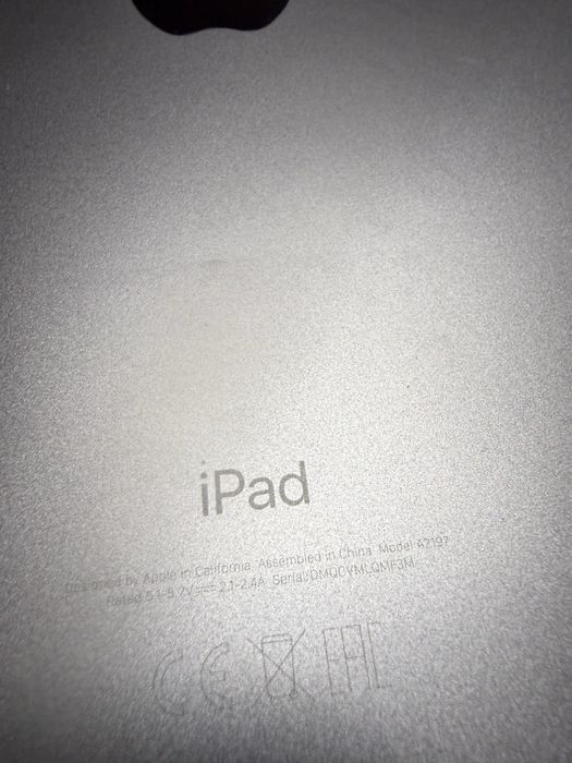 iPad A2197 спукано стъкло