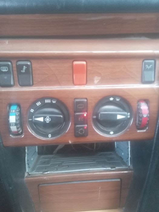 Продам печку с  кондером 124 мерседес сборе  осушитель компрес