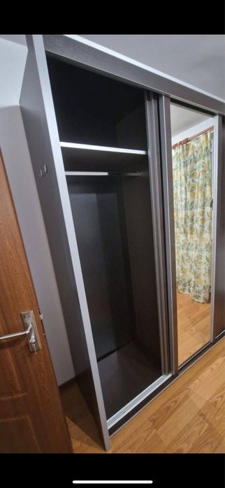 Vand Dulap Cu Usi Glisante