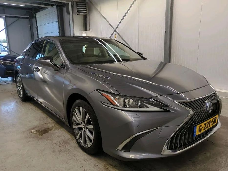 Lexus Seria ES Lexus ES 300h, An 2019, MOTOR- 2.5 hybrid- 222 CP.
