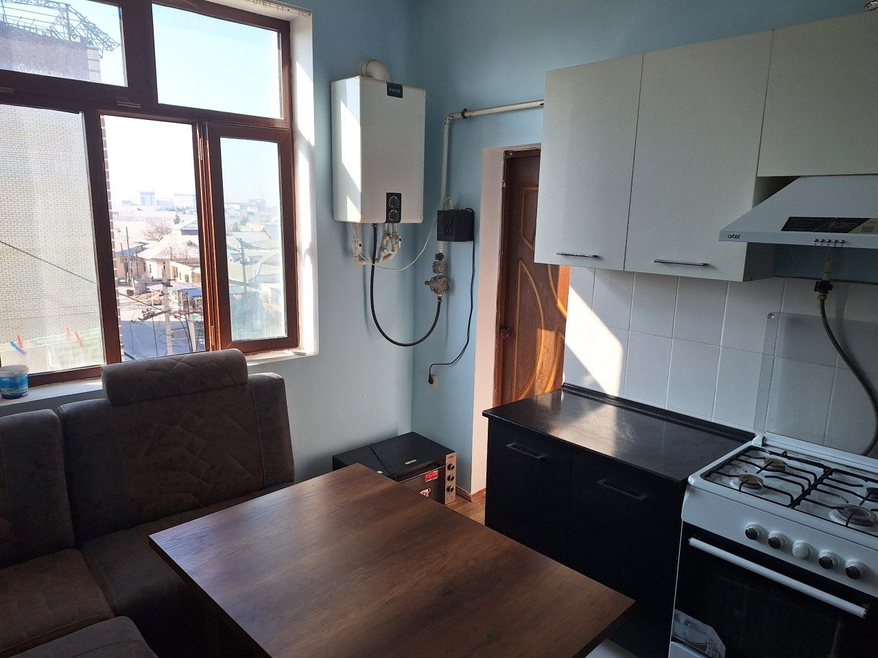 Qarshi shahridan 2 xonali 75 kv uy sotiladi