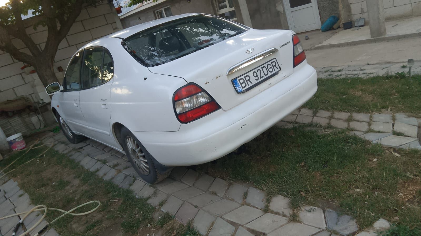 Vând Daewoo leganza