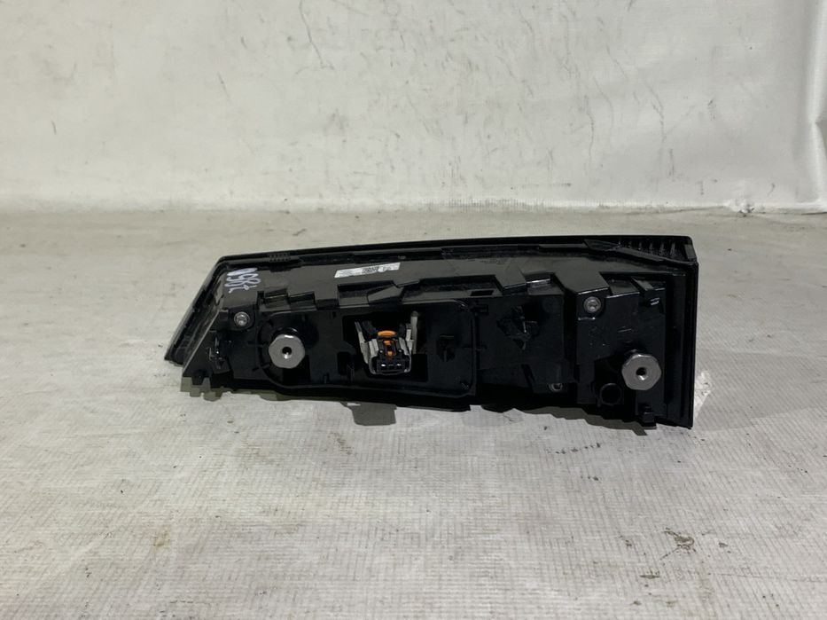 Stop stanga spate pe hayon, Peugeot 308, 2021, 2022, 2023, 2024, cod origine OE 9835300680.