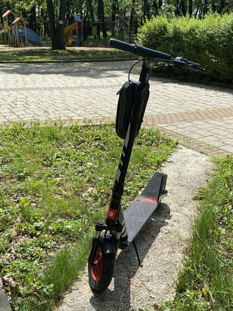 Продавам-scooter aprilia evo