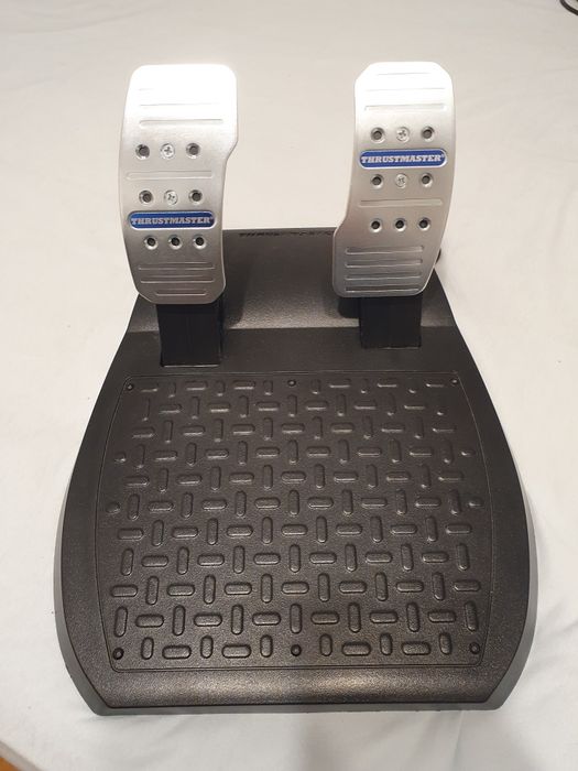 T150 cu pedal de la t300rs