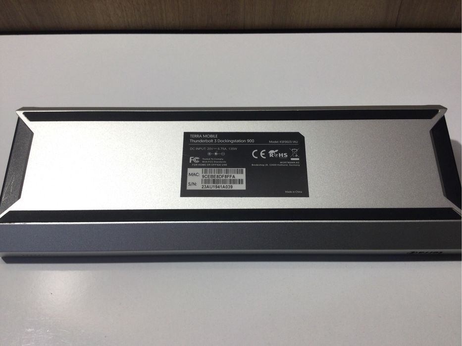 Докстанция Thunderbolt 3 Dockingstation 900