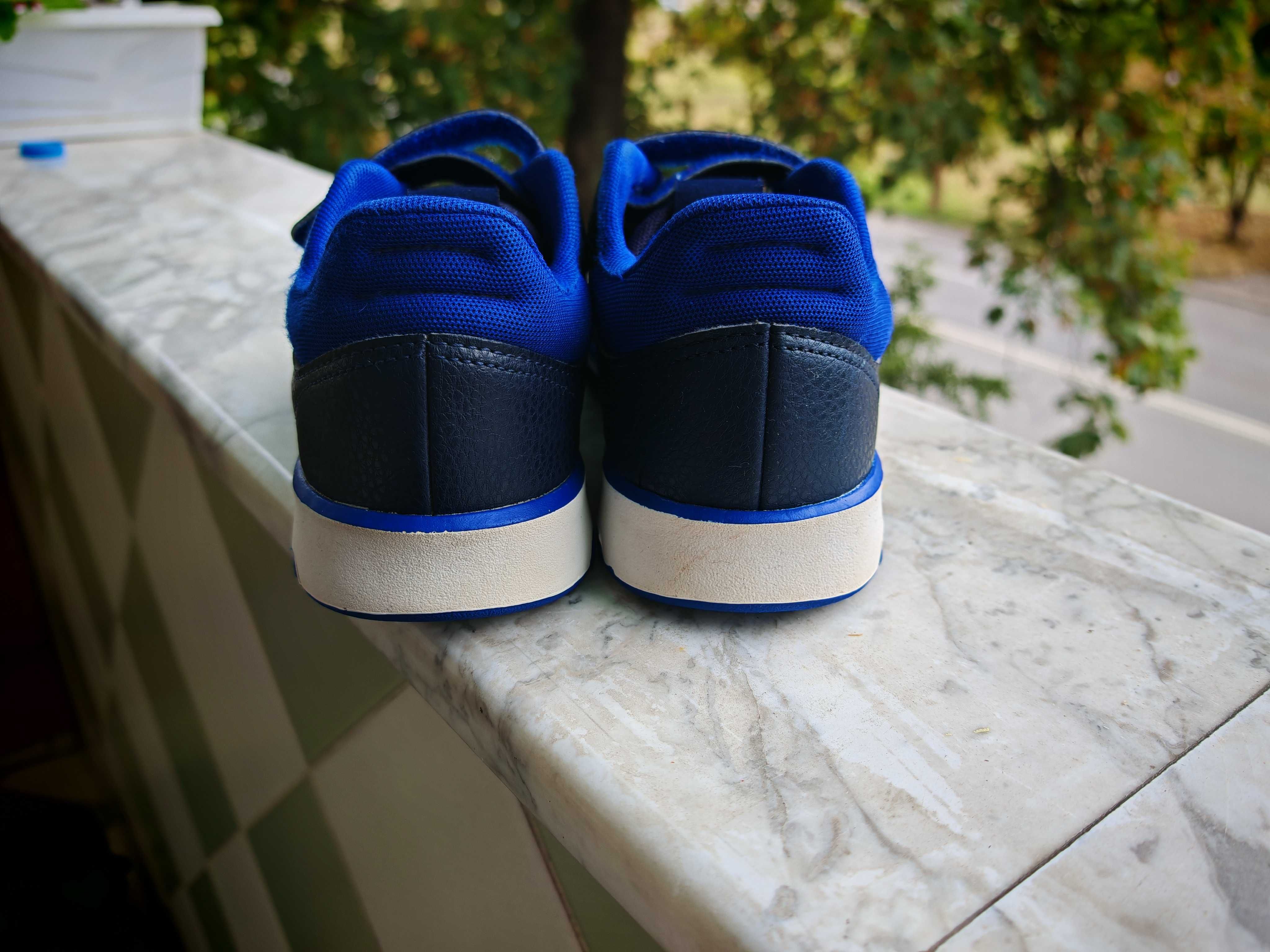 детски обувки ADIDAS 35 номер