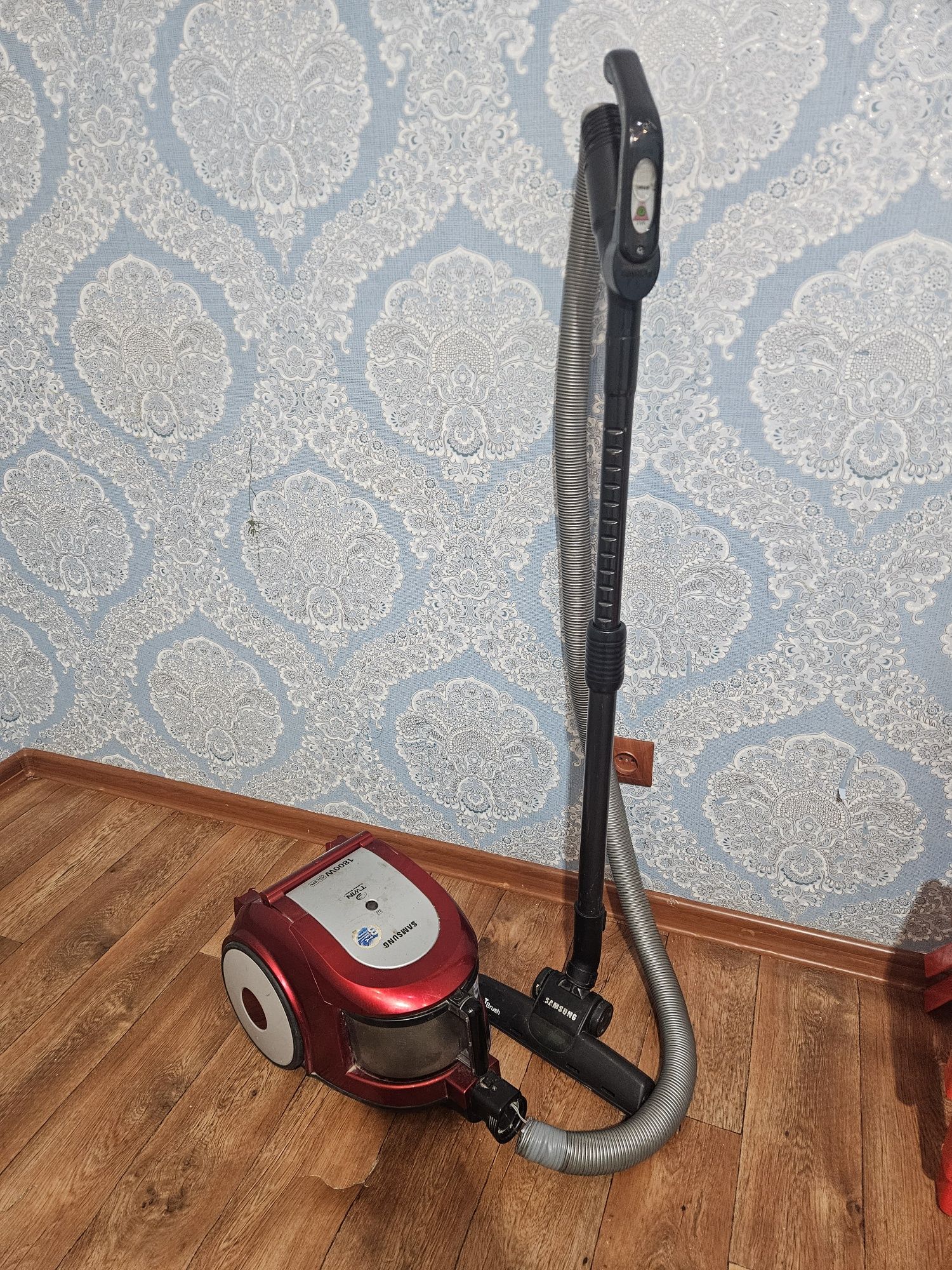 Продам пылесос Самсунг