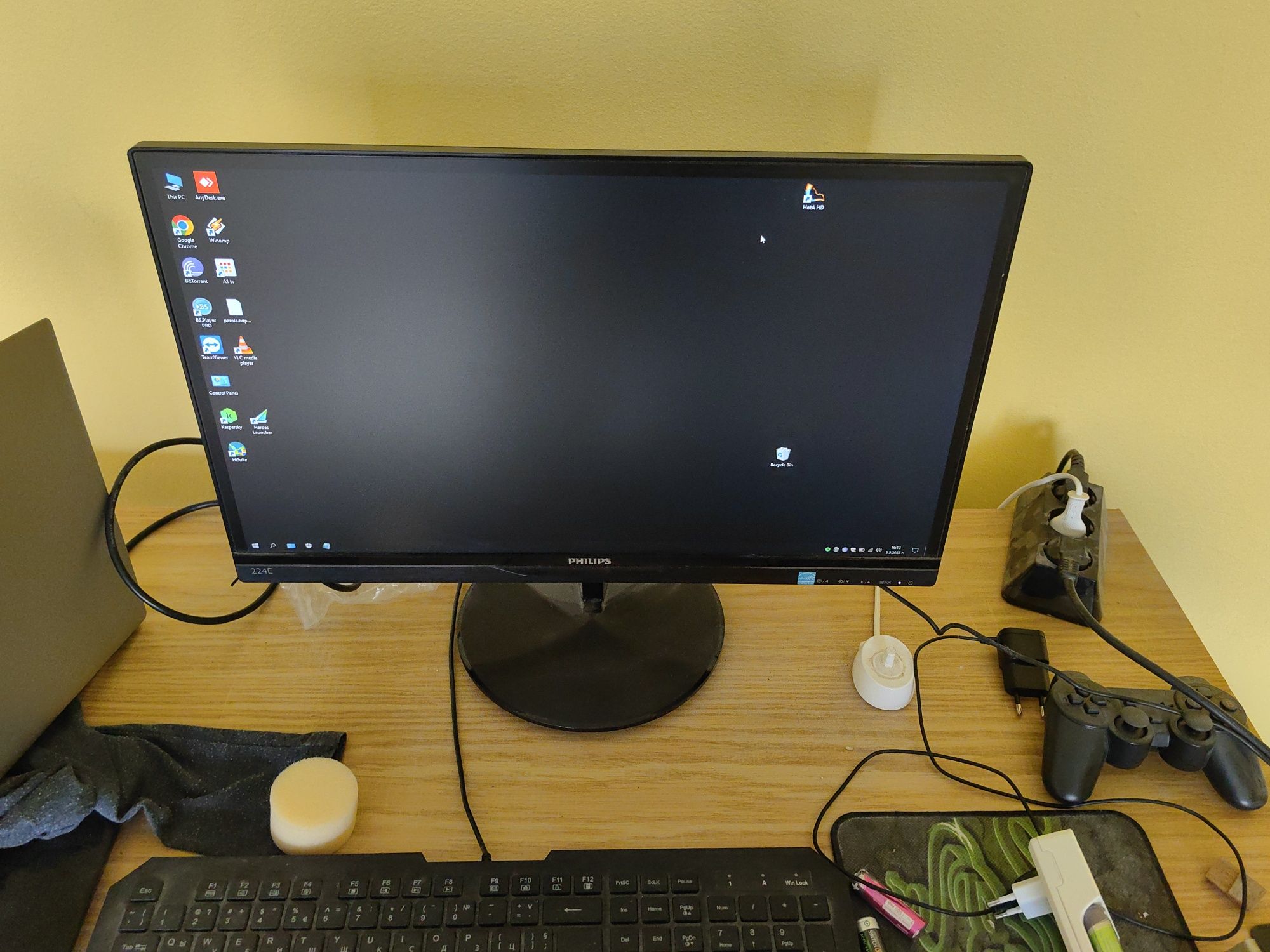 Монитор Philips 224E