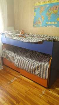 Продается двухъярусная детская кровать