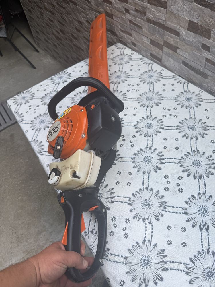 Бензинов храсторез STIHL