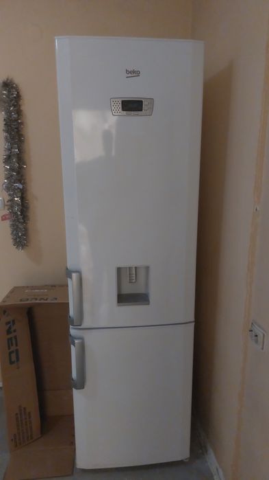 Vand frigider beko