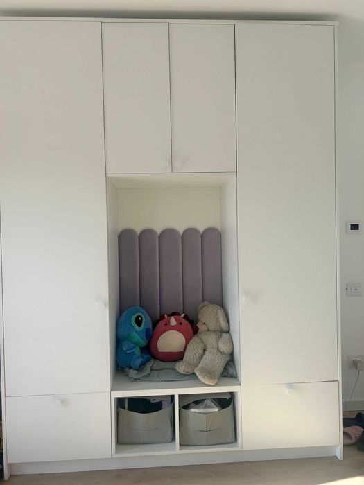 Vand dulap pentru camera fetita