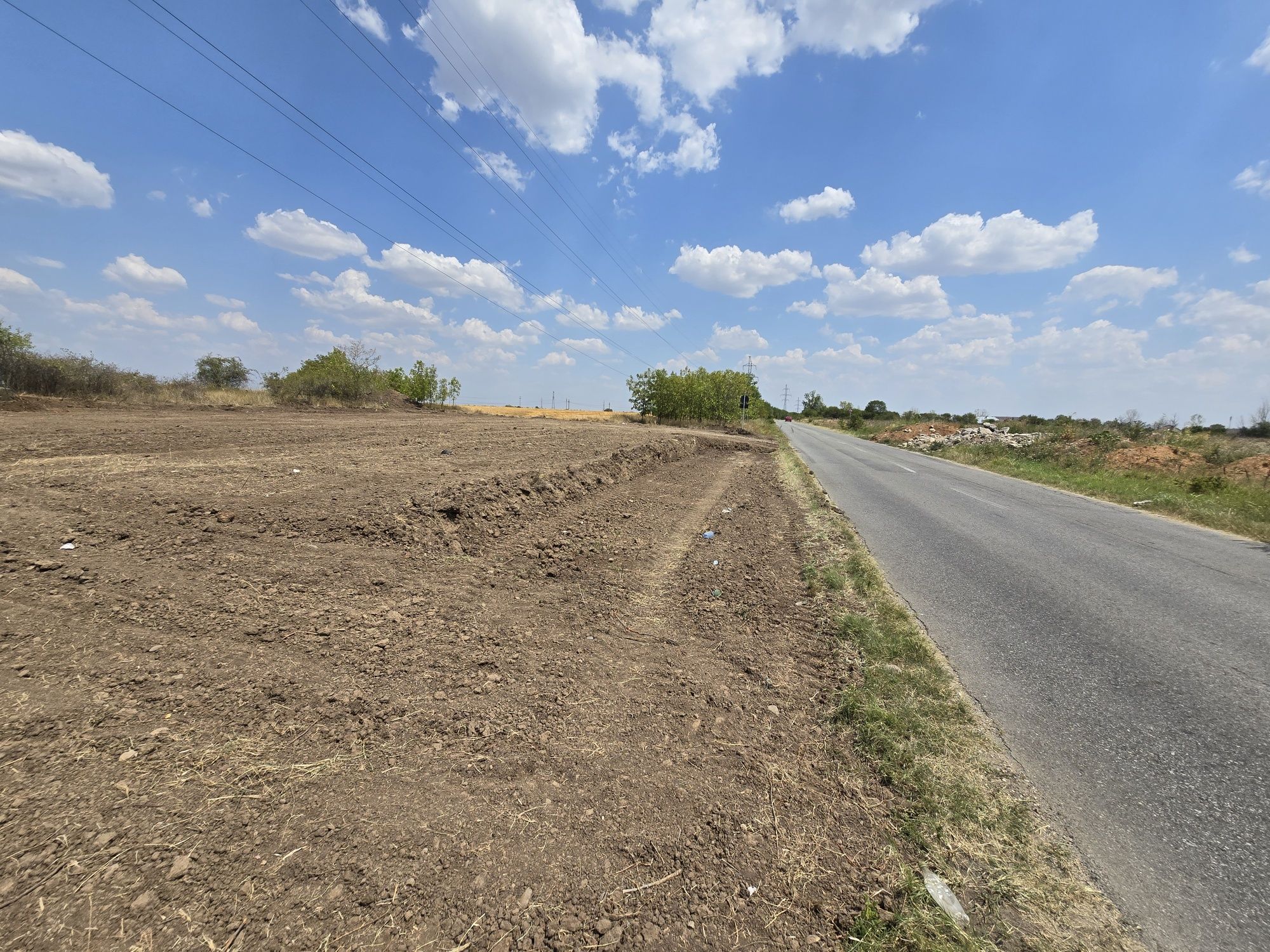 DESCHIDERE MARE 30 / 60 m  -  2 parcele 700 / 740 m2 intravilan