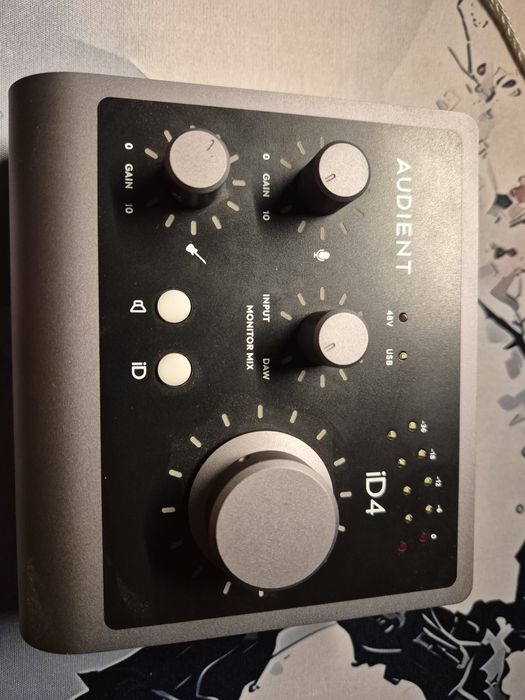 Звуковая карта audient id4 mk2