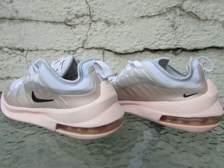 Дамски маратонки Nike Air Max Axis