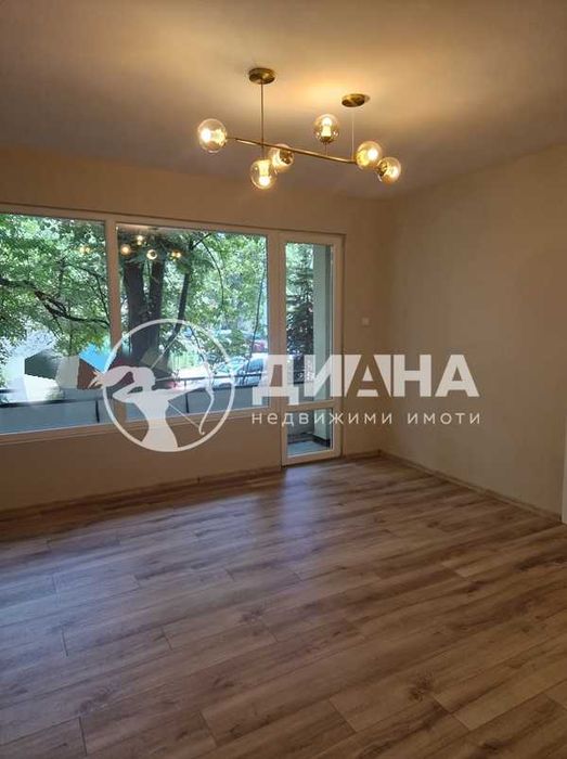 Продава се Тристаен апартамент в Пловдив, Христо Смирненски - 86 кв.м за 1559 €/кв.м - Снимка #1