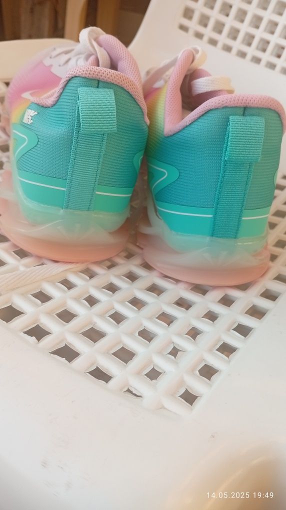 Дамски маратонки Nike