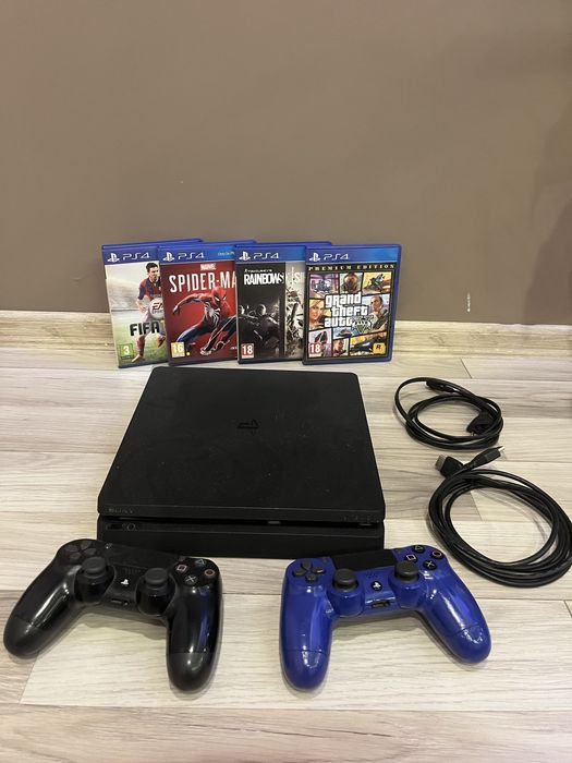 Ps4 slim с два джойстика
