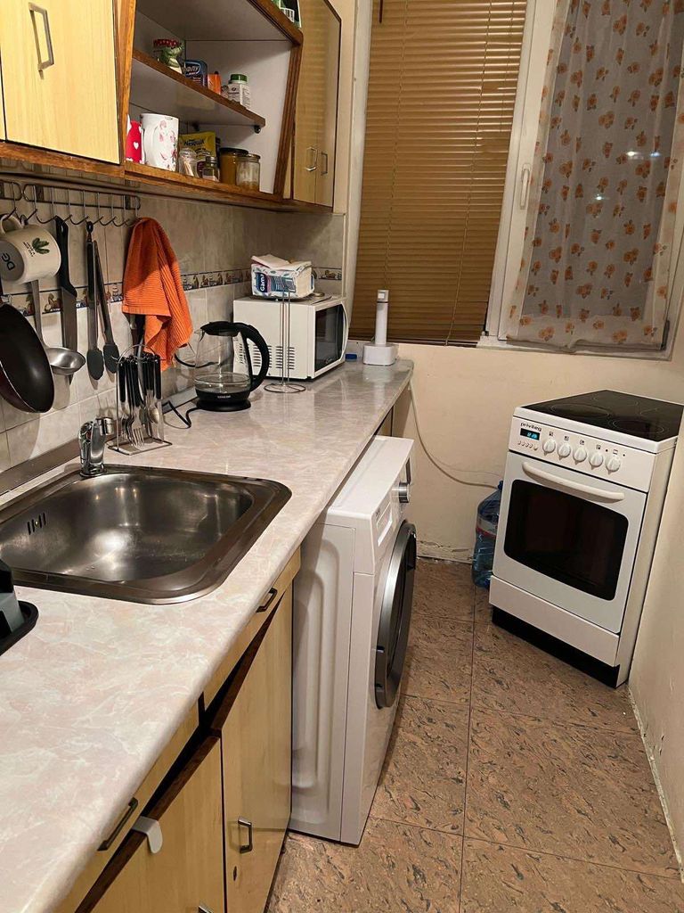 Дава се под наем Двустаен апартамент в София, Борово - 60 кв.м за 550 € - Снимка #3