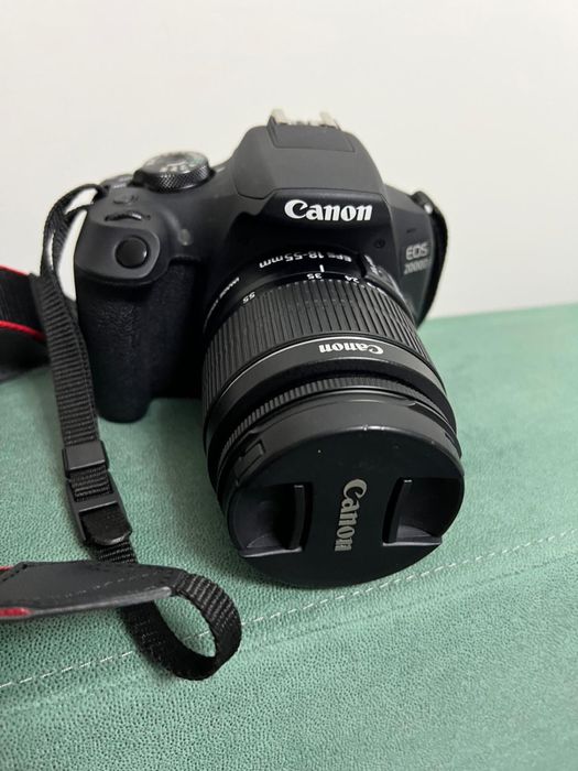 Aparat foto CANON 2000d